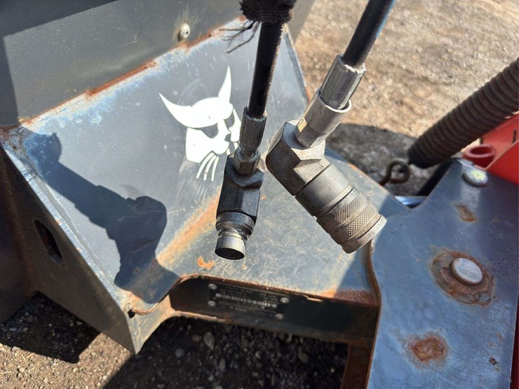 54"-power-angle-snow-plow-w/-rubber-edge-image-10
