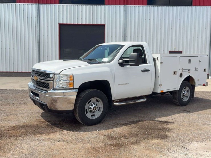 2013-chevrolet-silverado-image-1