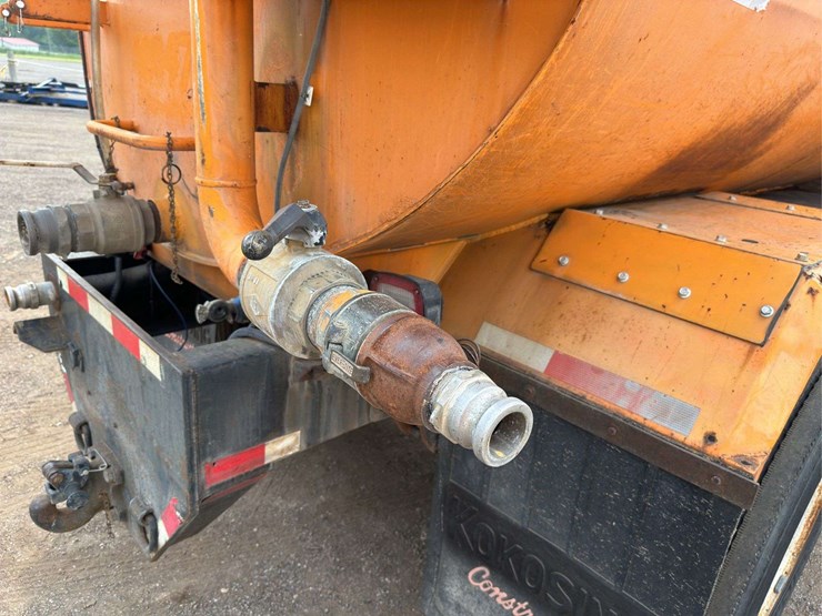 1999-kenworth-t300-image-12