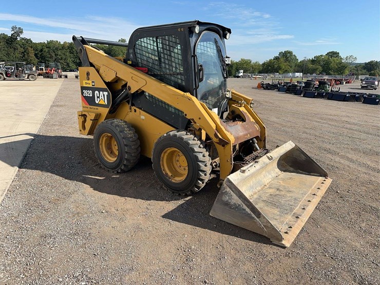 2018-caterpillar-262d-image-2