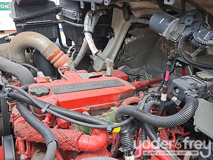 2015-international-durastar-4300-image-26