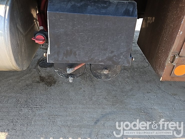 2016-international-durastar-4300-image-35