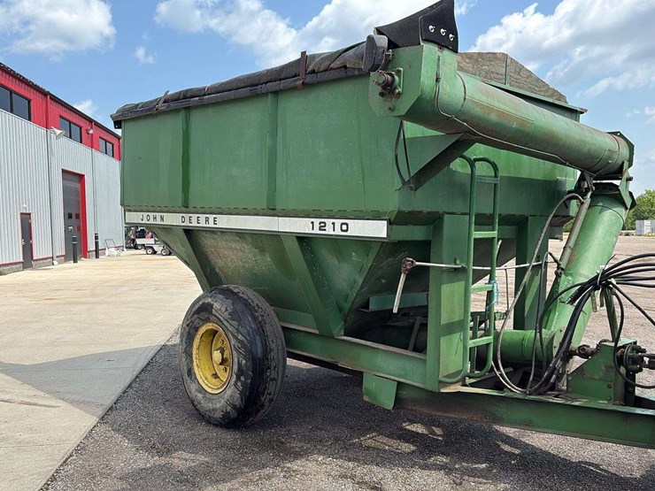 john-deere-1210-image-2