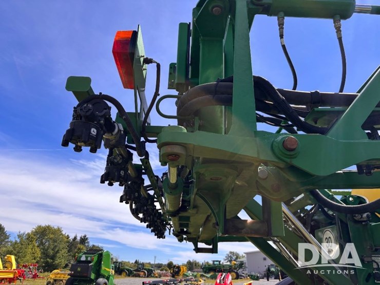 2020-john-deere-r4023-image-98