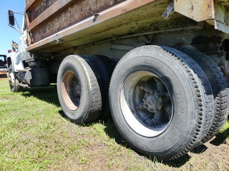 1991-ford-l8000-image-5