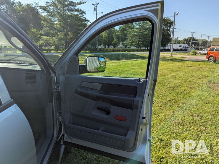 2009-dodge-ram-2500-image-35