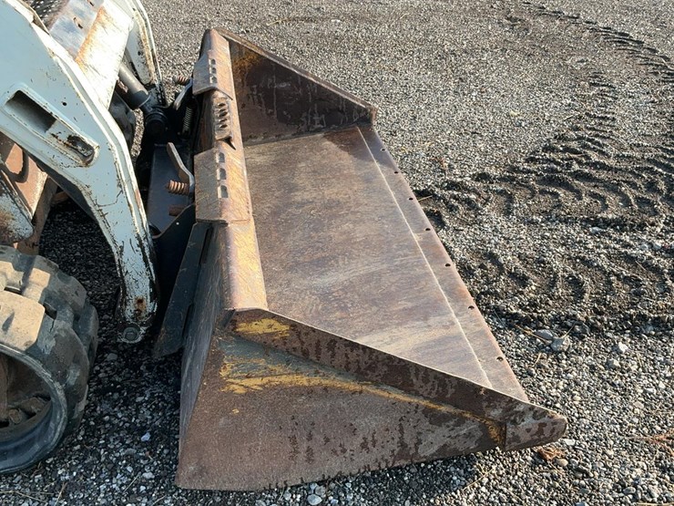 2004-bobcat-t190-image-35