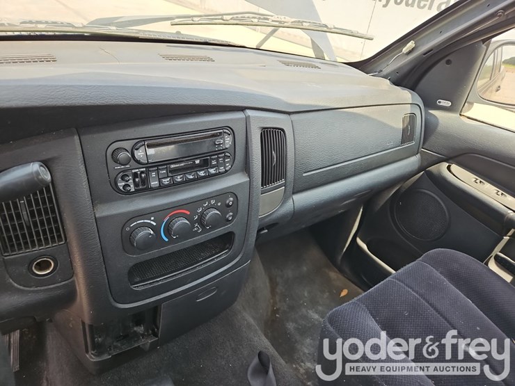 2004-dodge-ram-1500-image-28
