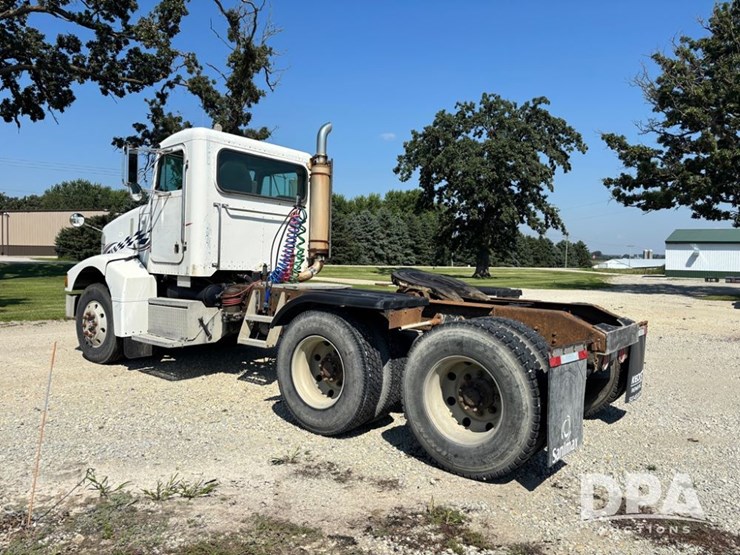 1999-peterbilt-385-image-6
