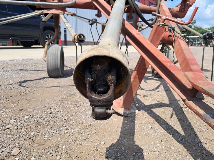 hesston-3717-image-9