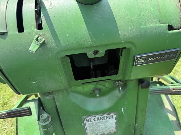 john-deere-3010-image-10