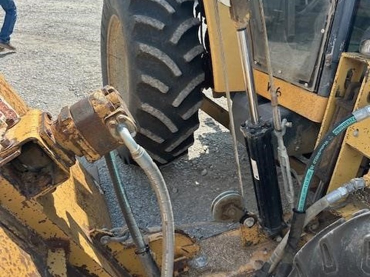 ford-6640-image-15