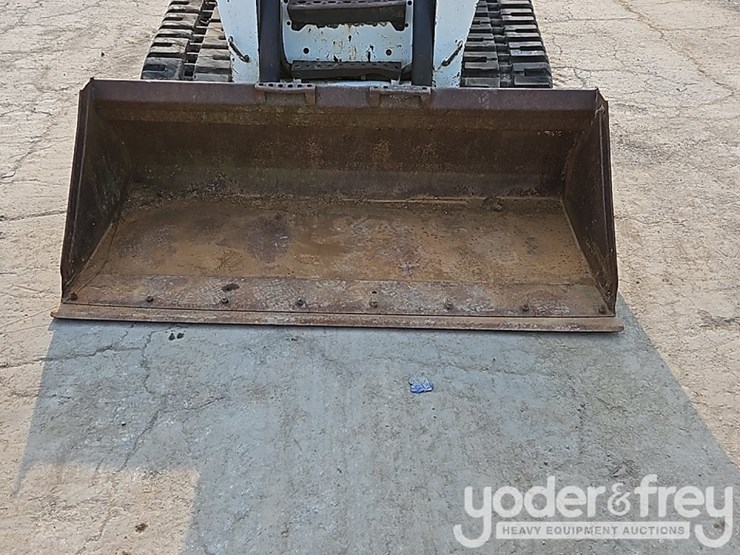2007-bobcat-t300-image-20