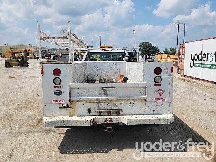 2007-chevrolet-3500-image-12