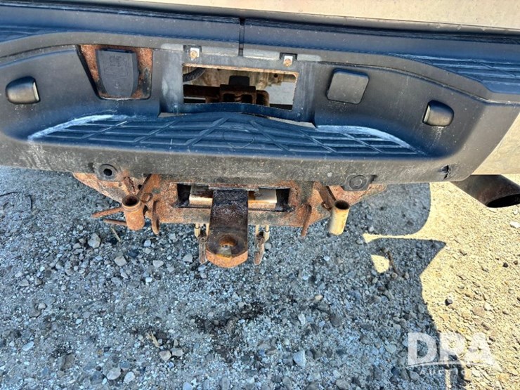 2013-chevrolet-silverado-2500-lt-image-35
