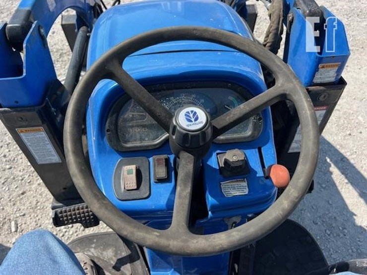 2008-new-holland-t2220-image-31