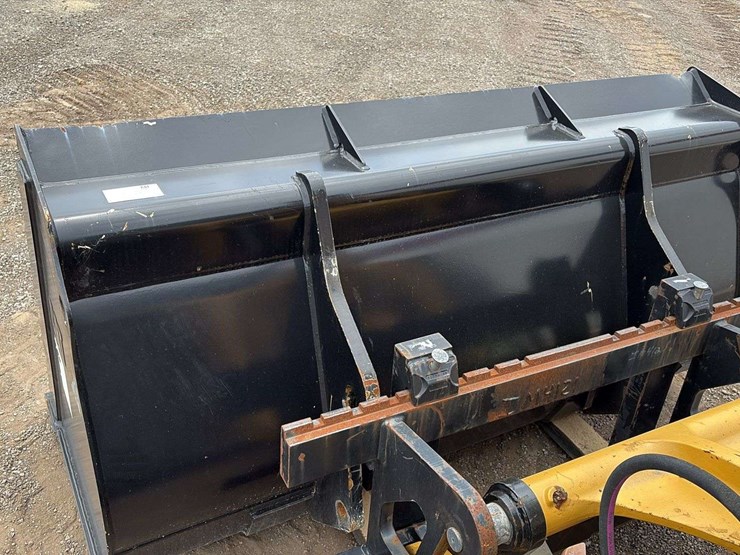 2022-caterpillar-906m-image-25
