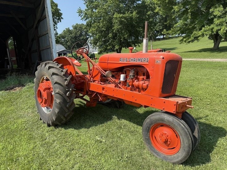 allis-chalmers-wd-tractor-image-1