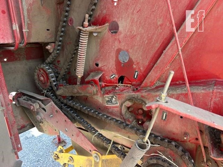 new-holland-688-image-28