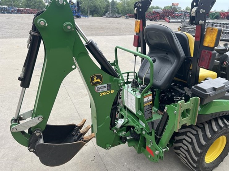 2024-john-deere-1025r-image-9