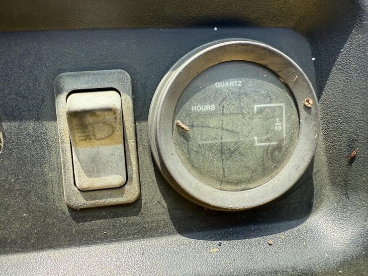 john-deere-gator-image-9
