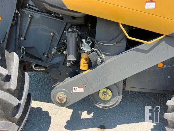 2015-claas-lexion-740-image-25