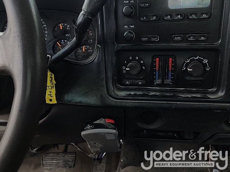 2007-chevrolet-3500-image-38
