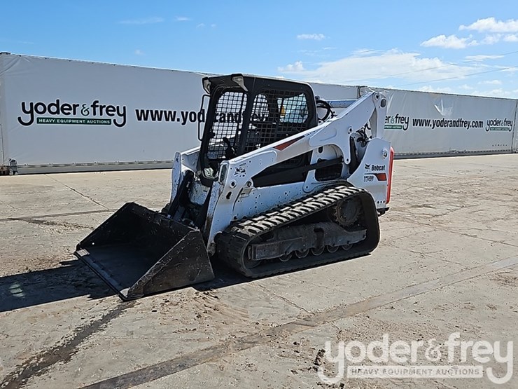 2019-bobcat-t740-image-1