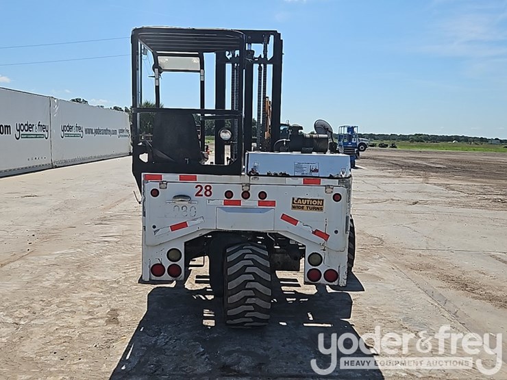 2004-moffett-m5500-image-19