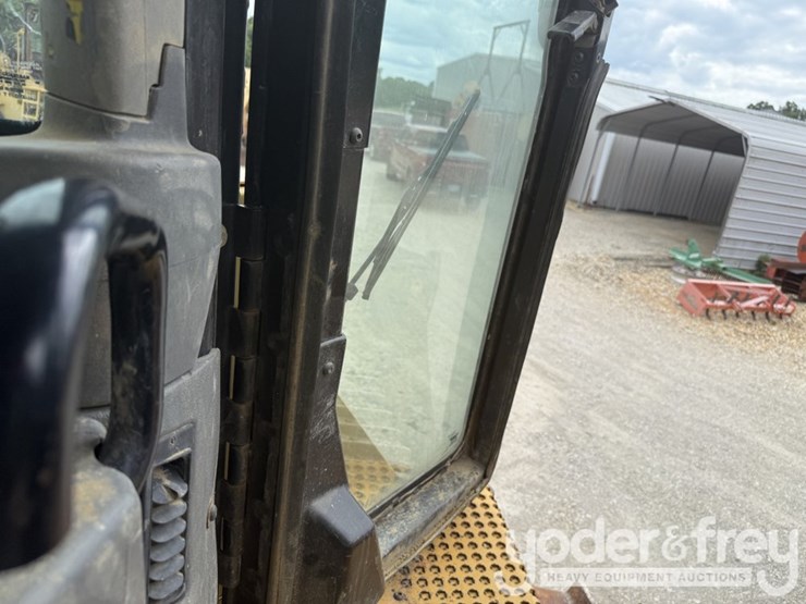 2005-caterpillar-d8t-image-46