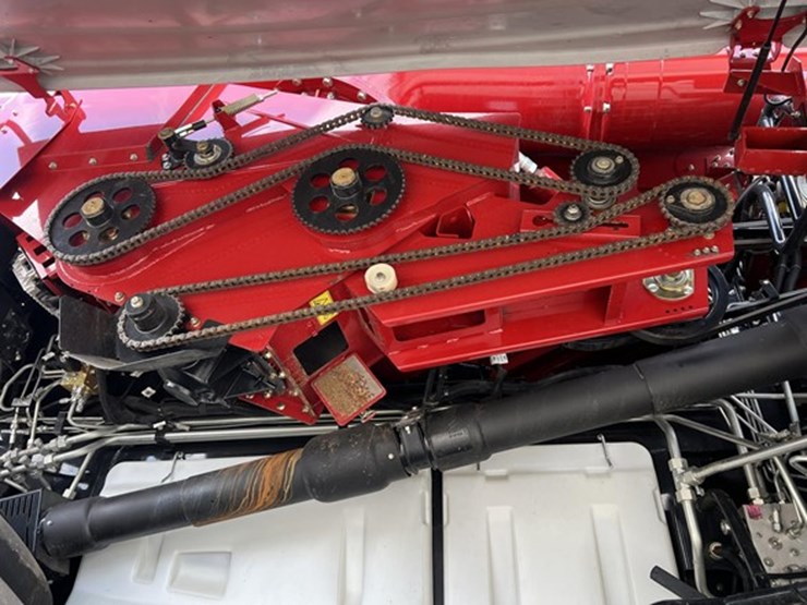 2023-case-ih-8250-image-30