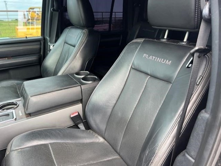 2015-ford-expedition-platinum-image-37