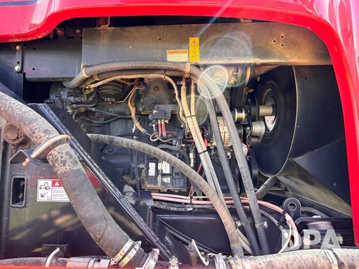 2019-case-ih-patriot-4440-image-65