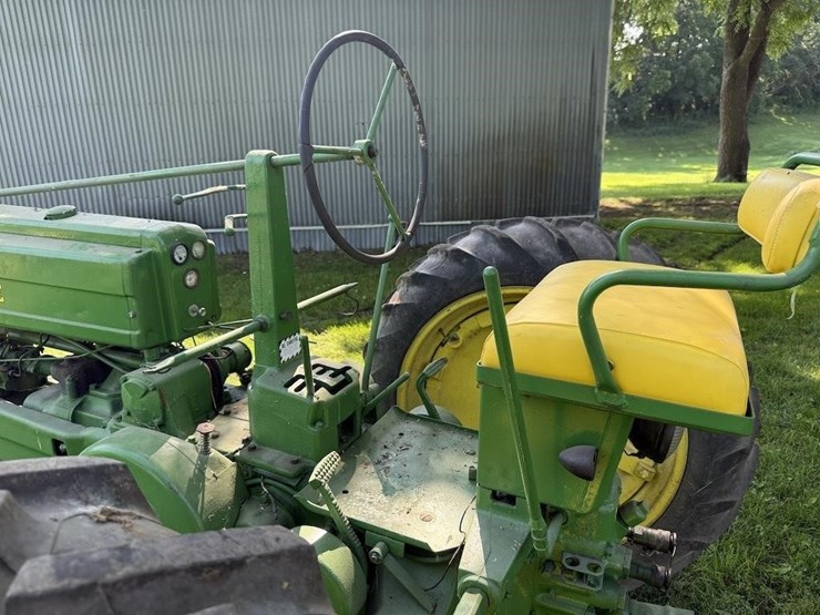 john-deere-b-image-9