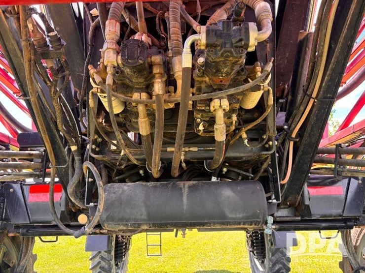 2019-case-ih-patriot-4440-image-52