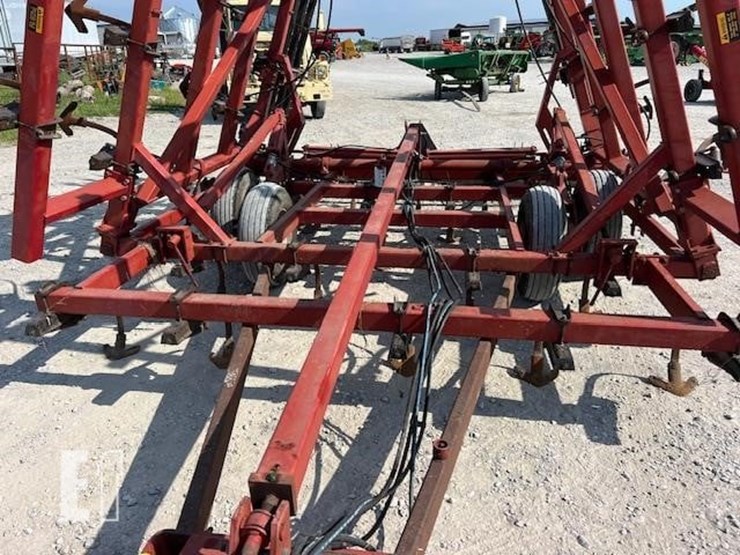 case-ih-4300-image-37