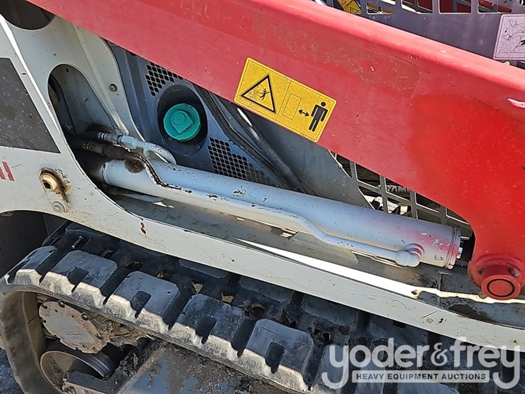 2018-takeuchi-tl6r-image-12