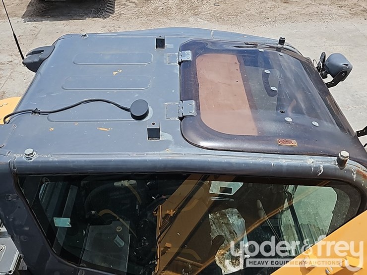 2018-case-cx145dsr-image-35