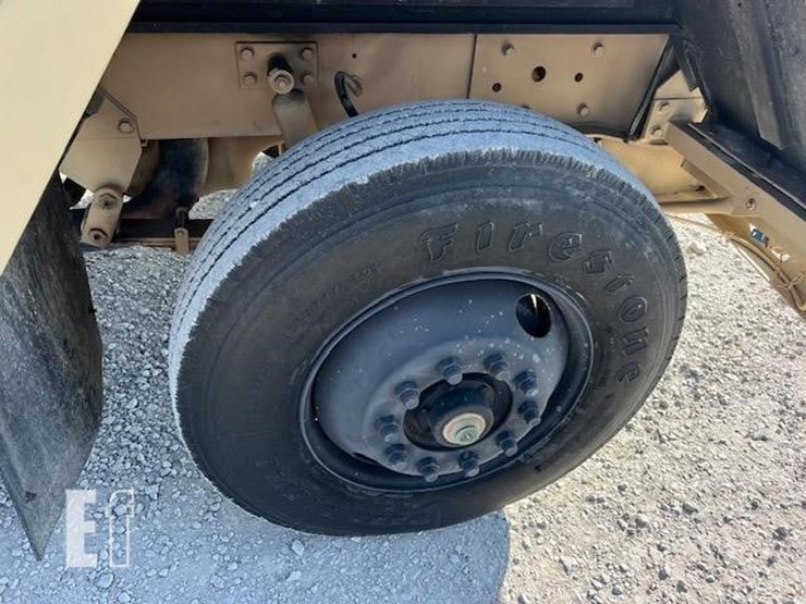 1983-am-general-m915a1-image-36