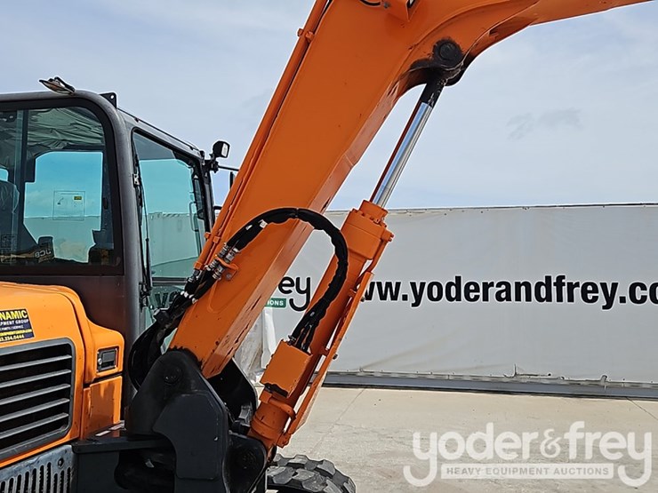2022-doosan-dx85r-3-image-15