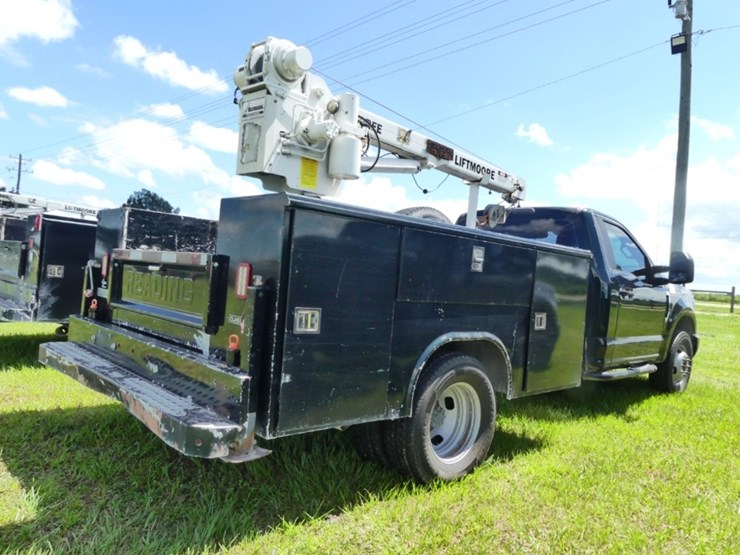 2019-ford-f150-xl-image-3