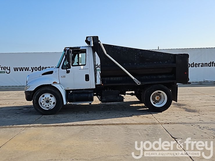 2006-international-durastar-4300-image-3