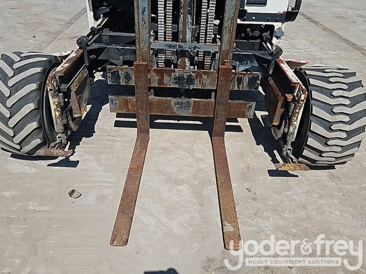 2004-moffett-m5500-image-13