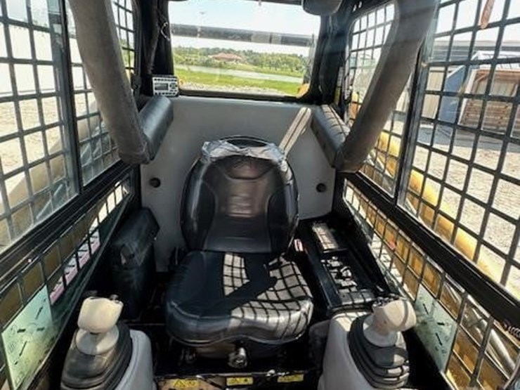 2006-caterpillar-287b-image-18