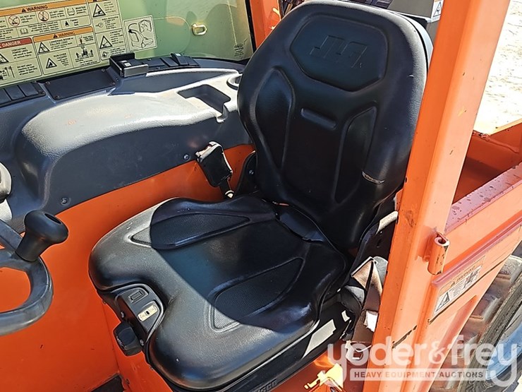 2018-jlg-g5-18a-image-17