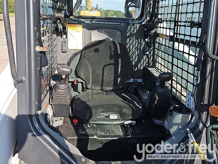 2022-bobcat-t870-image-24