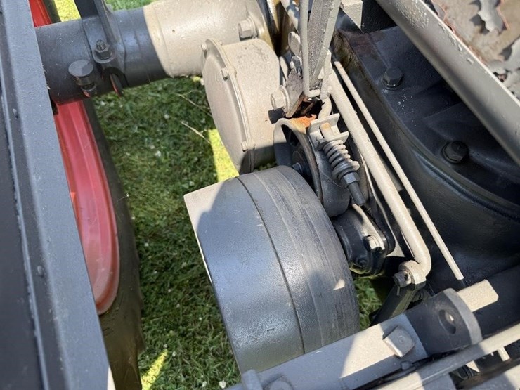 case-cc-tractor-image-12