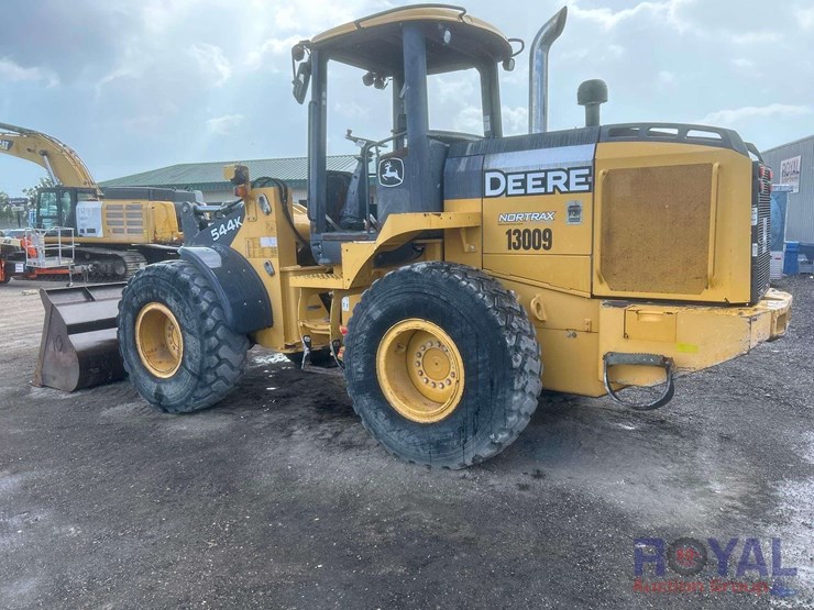2015-deere-544k-image-3