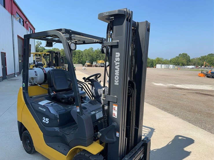 2018-komatsu-fg255t-16-forklift-image-14
