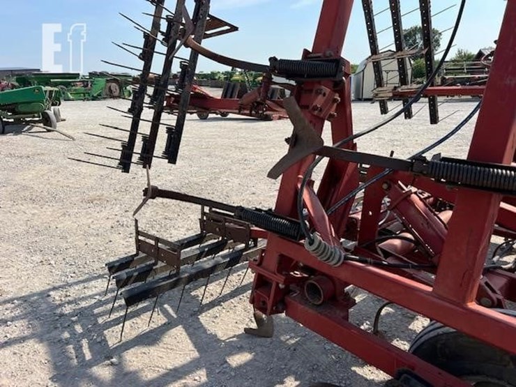 case-ih-4300-image-18